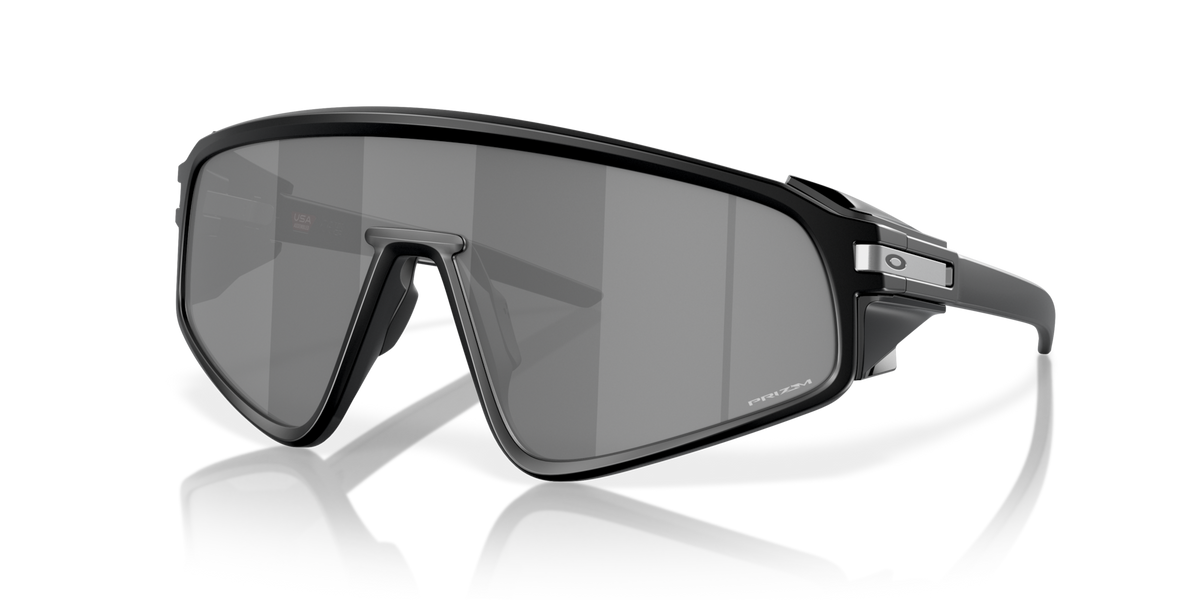 Oakley OO9404 Latch panel